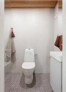 Upea Puutalohuoneisto, Omalla Parkkipaikalla