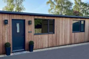 Larks Leaze Lodge, Steeple Ashton, Wiltshire - Bratton