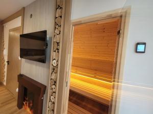 Apartament z prywatną sauną i widokiem na Tatry SKIBUS Kulkolandia Sala Zabaw Balia