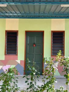 Slim Village Palm House - 2 rooms, 8 beds, 8 persons