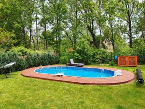 Bright cosy house with parking