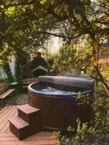 Domek z jacuzzi - Łobozew