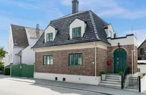 Art filled townhouse in the center of Stavanger - 斯塔万格