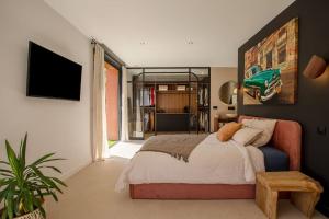 Villa 4 étoiles, 300m2, 700 m plage, 5 min du centre