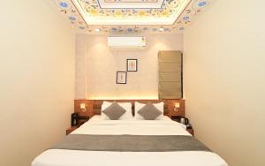 Hotel RR 62-Jaipur City Centre Hotel