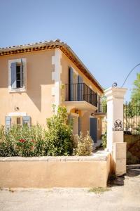 B&B / Chambres d'hotes Le mas de Roussillon chambre d'hotes : photos des chambres