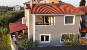 Good Vibes Boutique House