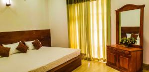 Kandy Hill Residence