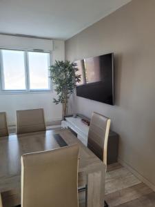 Villas Charmante Maison GIBISA : photos des chambres