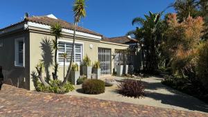 Plett57 - Self Catering - Room No2