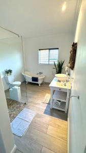 Plett57 - Self Catering - Room No2
