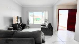 Triplex com piscina 100m do mar