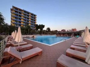 Hotel Bahamas - Çukë