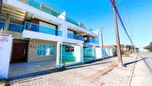 Triplex com piscina 100m do mar