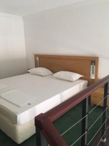 Private apartments Ravda-Emerald