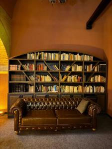 Rüstempaşa Kervansaray Hotel with Free Parking