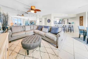 Dunes of Panama 2104E