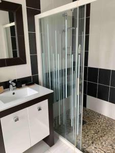 Villa dans parc arboré