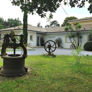 Villa dans parc arboré