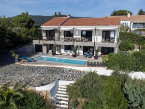 Villa classée 4 étoiles , vue mer , piscine, clim, parking