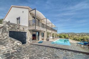 Villa classée 4 étoiles , vue mer , piscine, clim, parking