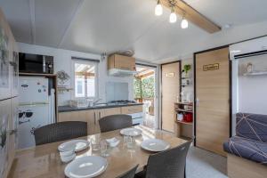 3-bedroom mobile home sleeps 6