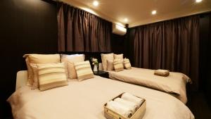 Charming Guesthouse in the Heart of Okubo 丶Steps to Metro and Convenient Travel! YoS4