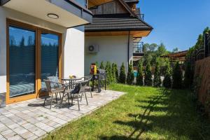 Two Bedroom Apartment with Terrace- Tatra View - Księżycowe Apartamenty SPA - 24i