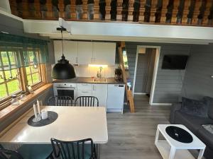 Kvarnsjöns Naturcamping stuga 1