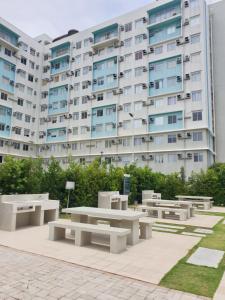 CZ Cozy Studio Unit with Hi-speed WiFi Netflix