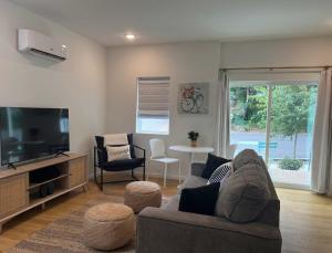 Minutes to Rock City, Ruby Falls, & Downtown