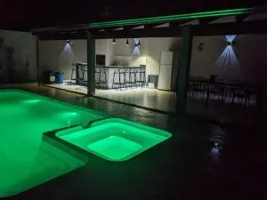 Casa de Temporada Uberaba com Piscina Aquecida - Uberaba