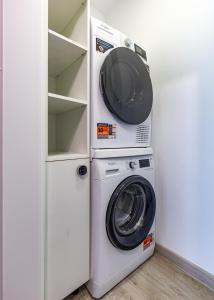 Mountain View Terrace Oasis with Parking and AC