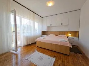 na obali drine - Perućac