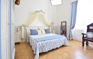 3 Bedroom Gorgeous Home In Viareggio