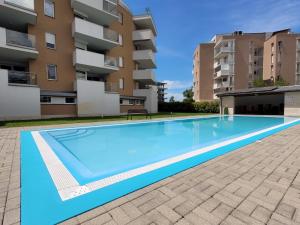 Solar Golden Beach Apartments