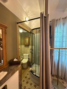 B&B / Chambres d'hotes Le Numero 10 : Chambre Double Deluxe avec Douche
