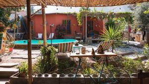 Soy y Luna- ECOALBERGUE RETABLOS PERU