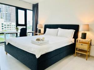 Rhythm sukhumvit 36 two bedrooms
