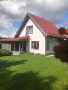 Riverside Retreat In Tome