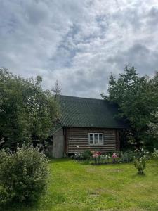 Riverside Retreat In Tome