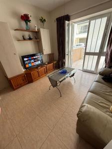 Cosy 2 Bedroom Apartment in Qawra Bugibba Area