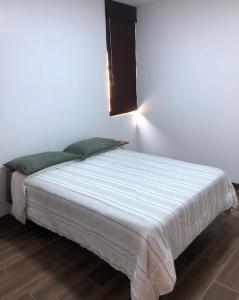 Private 1 bedroom and 1 bathroom apartment with private entrance and private terrace and free Wi-Fi