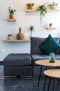 Modern Top Floor Apt, 5min to Acropolis & Plaka