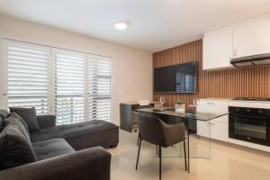 Executive 1 bed ZA - The Millennial Umhlanga
