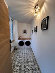 Maisons de vacances Maison pour 10 personnes max en plein centre de Ste Mere Eglise : photos des chambres