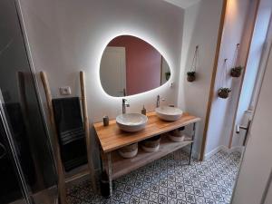 Maisons de vacances Maison pour 10 personnes max en plein centre de Ste Mere Eglise : photos des chambres