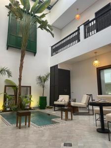 Riad Awatif le 36
