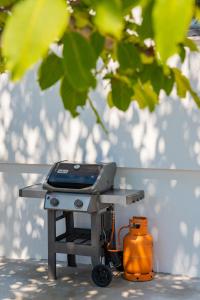 Villa Florinda with Pool and Prime Location near Split