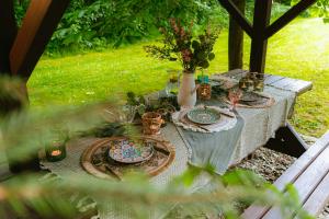 Chata w Leśnych Pieleszach - sauna & balia z jacuzzi na wyłączność